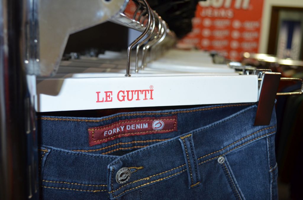 Мужские джинсы оптом фирмы LeGutti